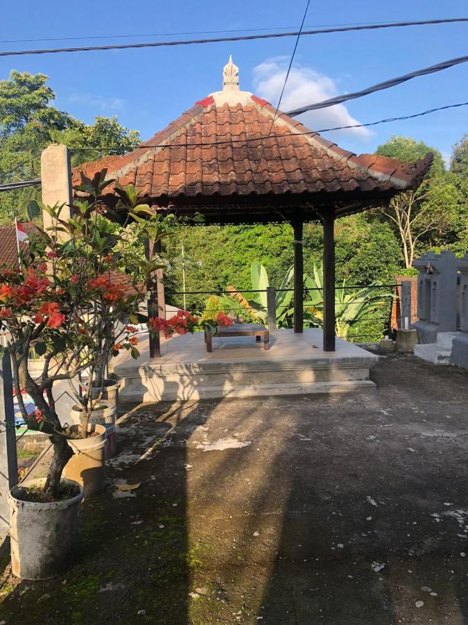 Buana Asti Homestay Selemadeg Екстериор снимка